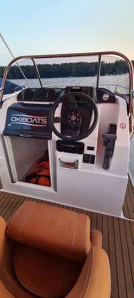 Barracuda orange motoróki mikołajki 03